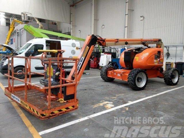 JLG 600AJ Articulated boom lifts
